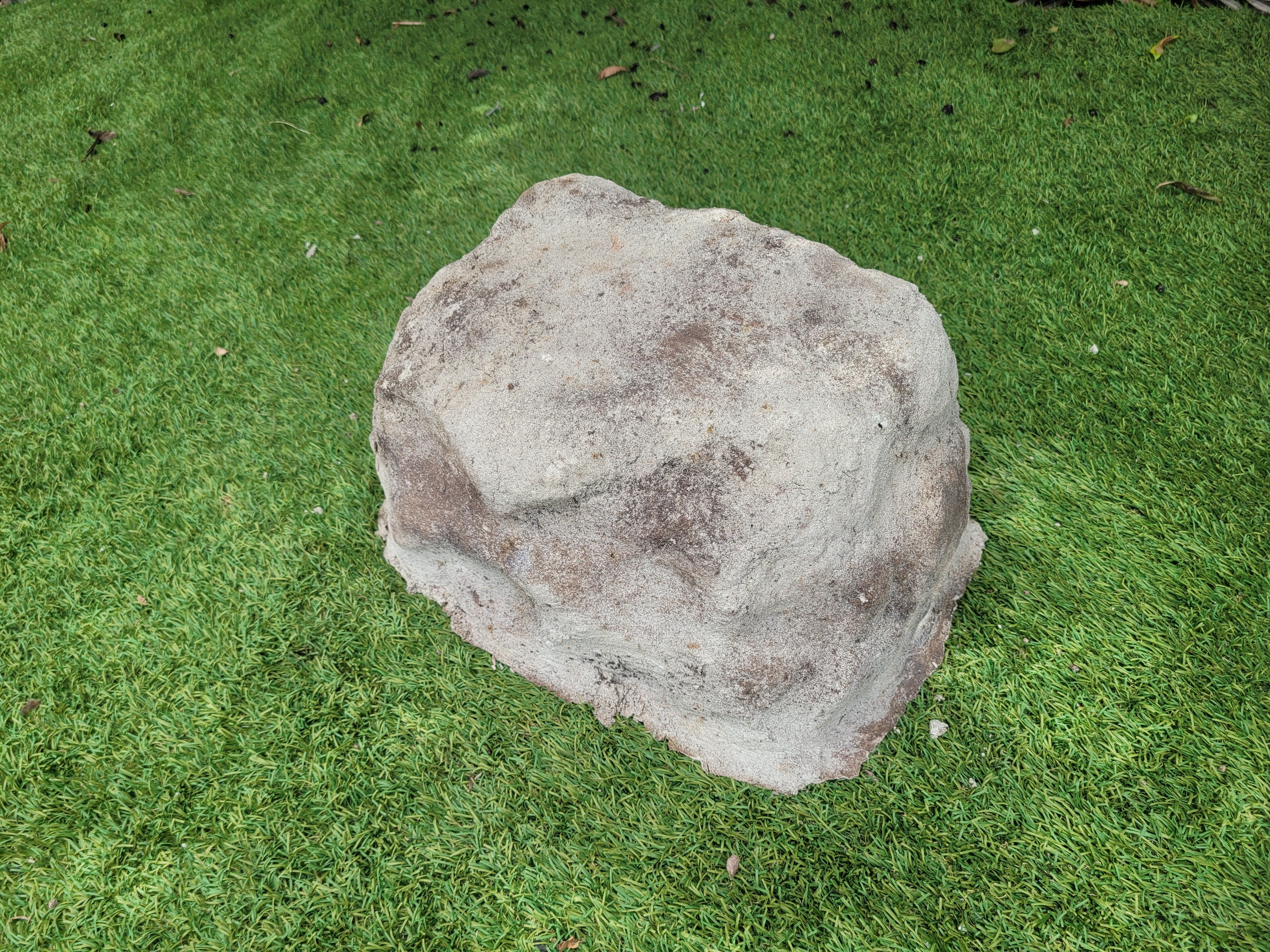 Memorial Rock Urn 2060 Regular Natural Riversand