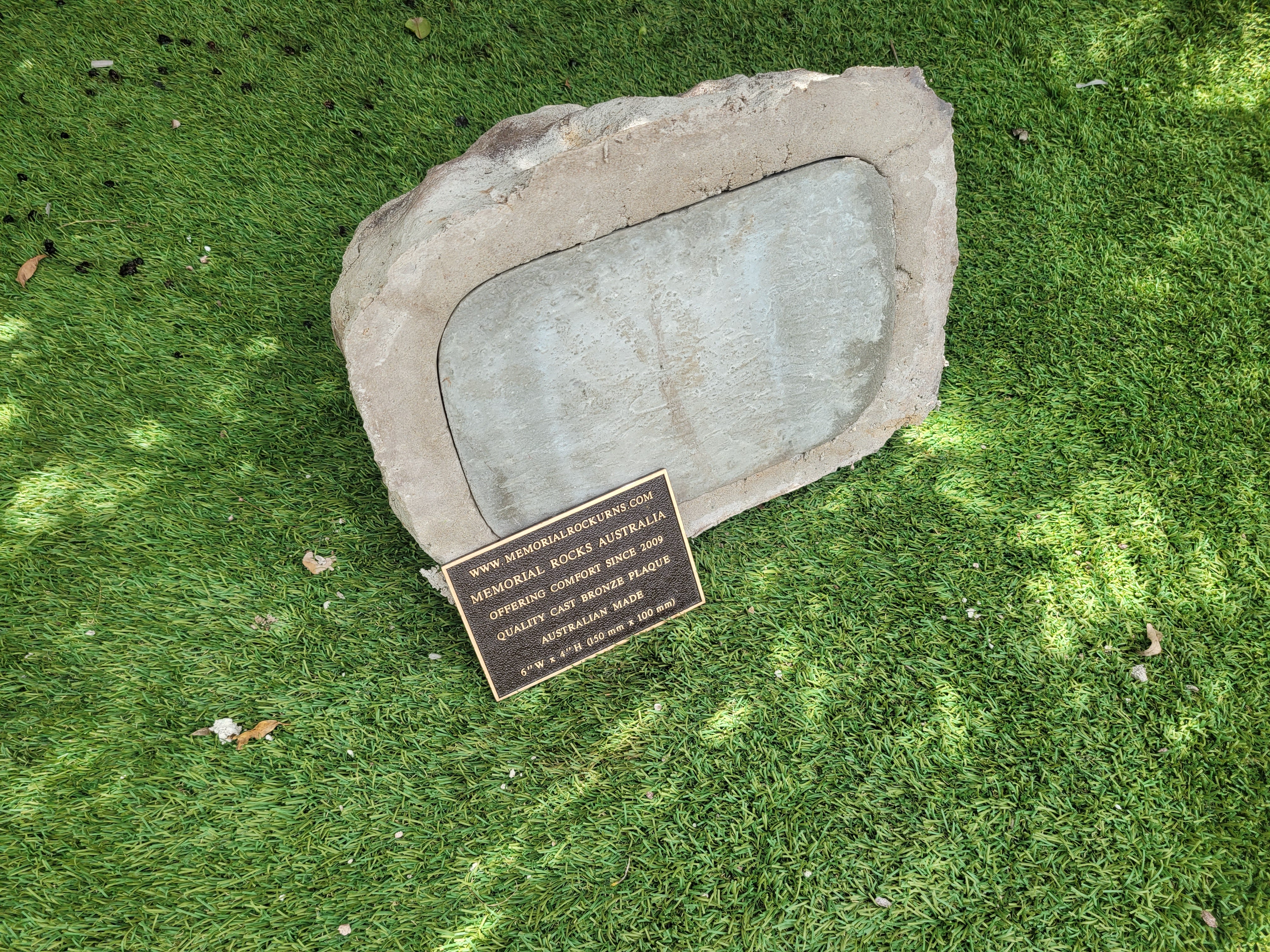 Memorial Rock Urn 2060 Regular Natural Riversand