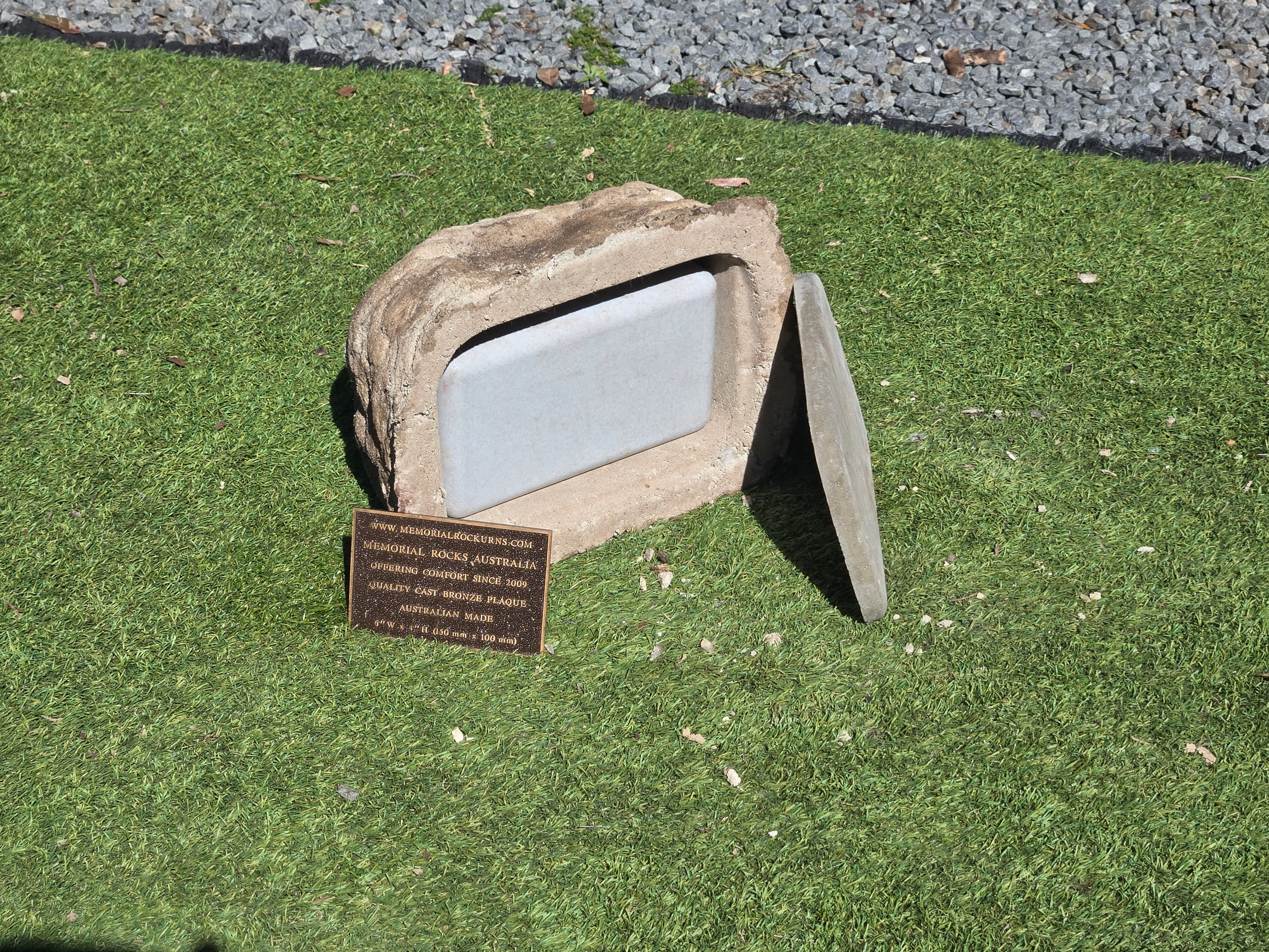 Memorial Rock Urn  2180 Regular Natural Riversand