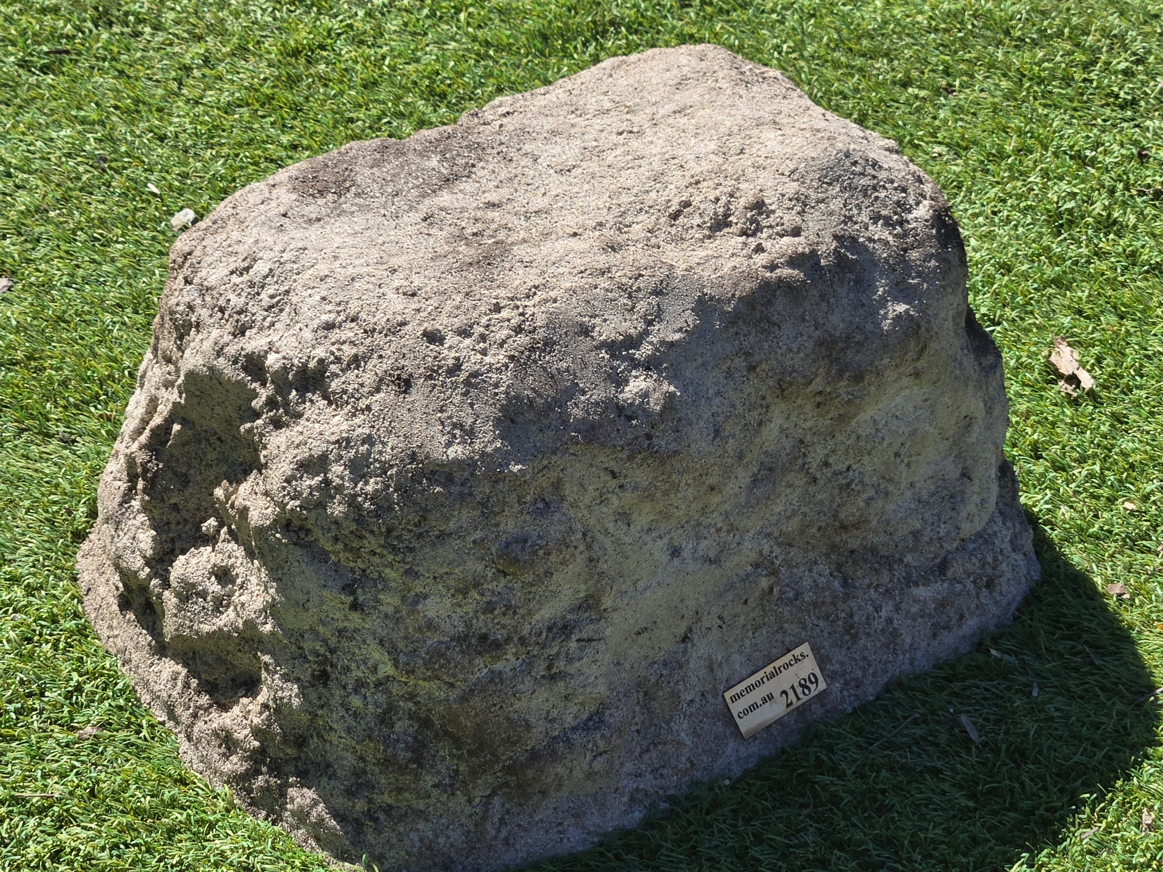 Memorial Rock Urn 2189 Large Natural Riversand