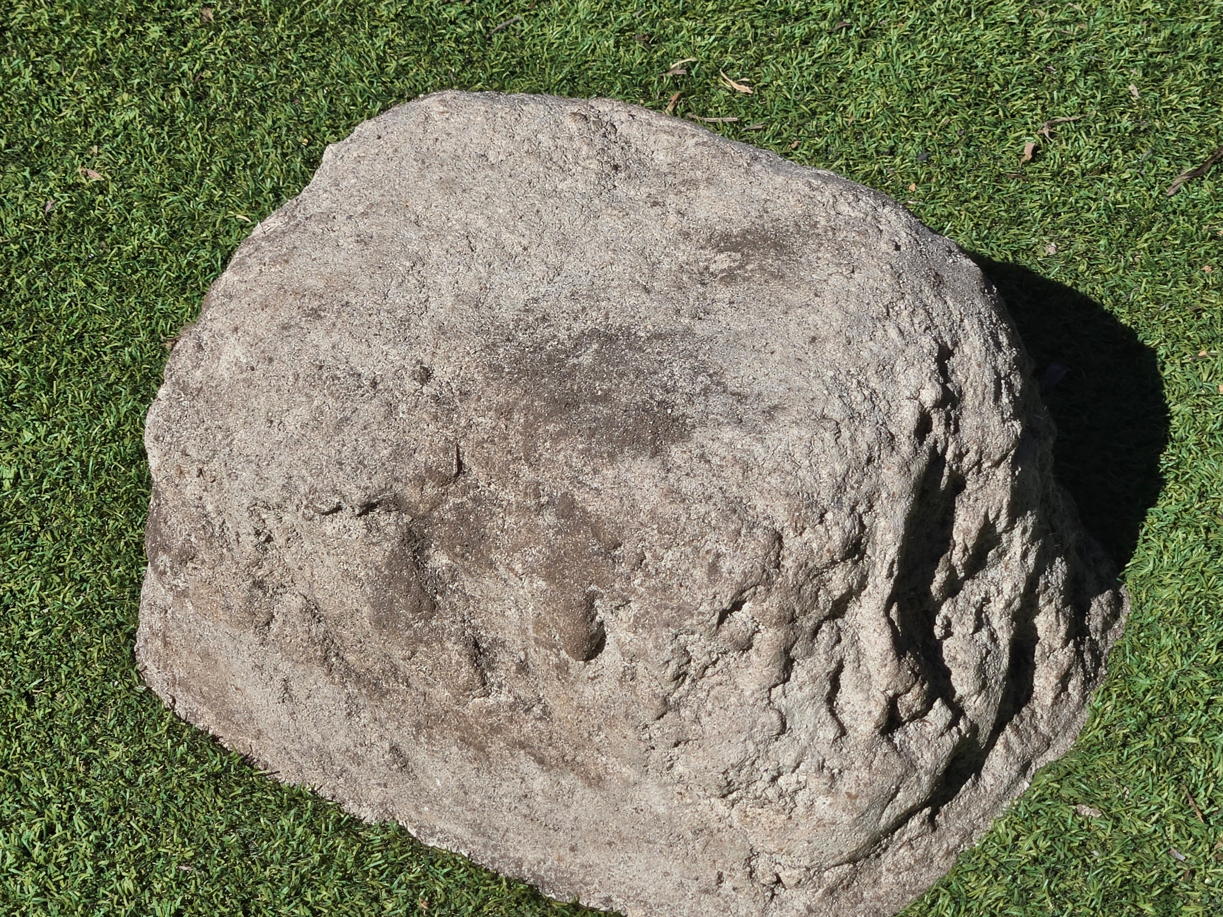Memorial Rock Urn 2189 Large Natural Riversand