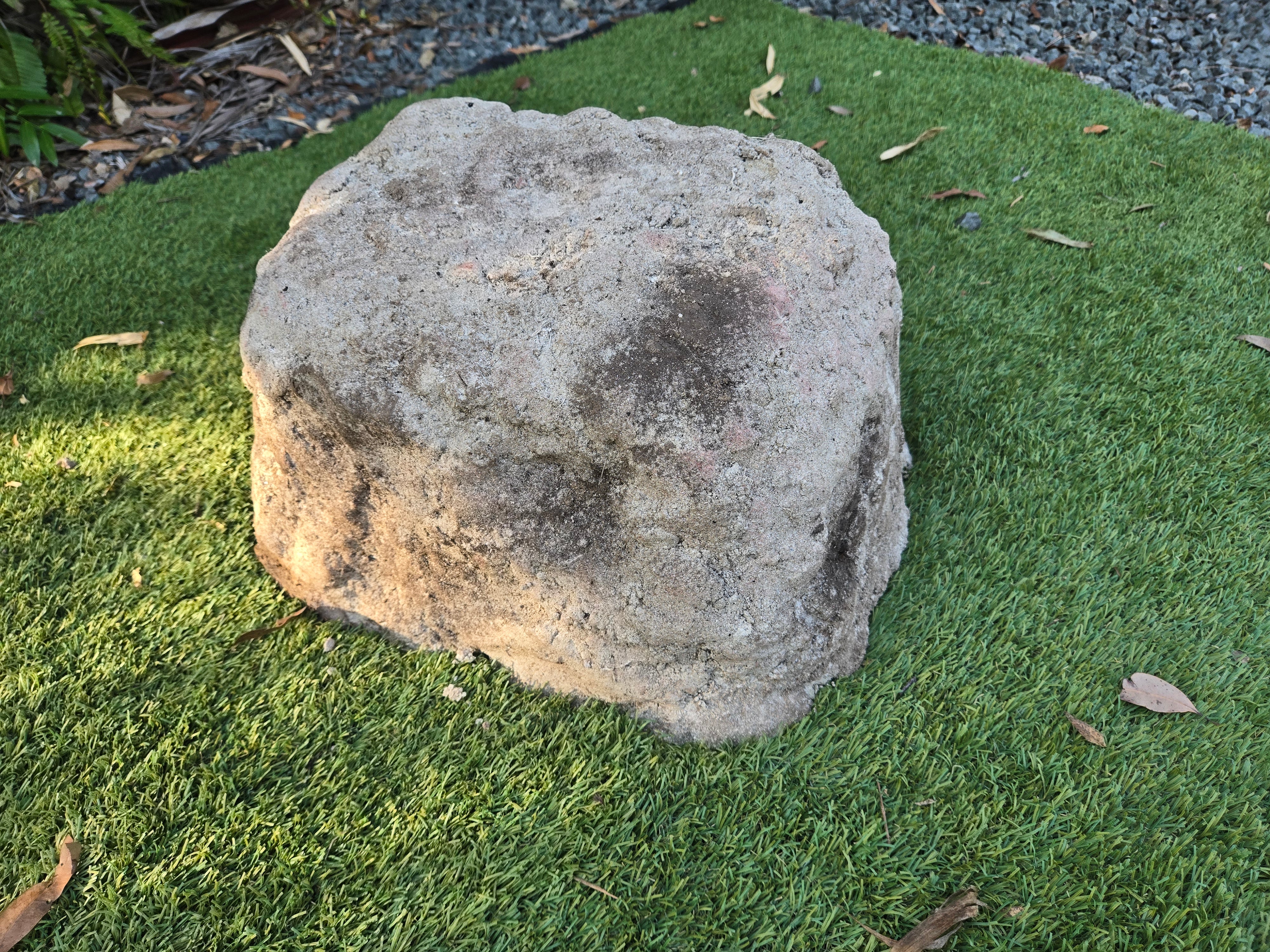 Memorial Rock Urn 2208 Large Natural Riversand