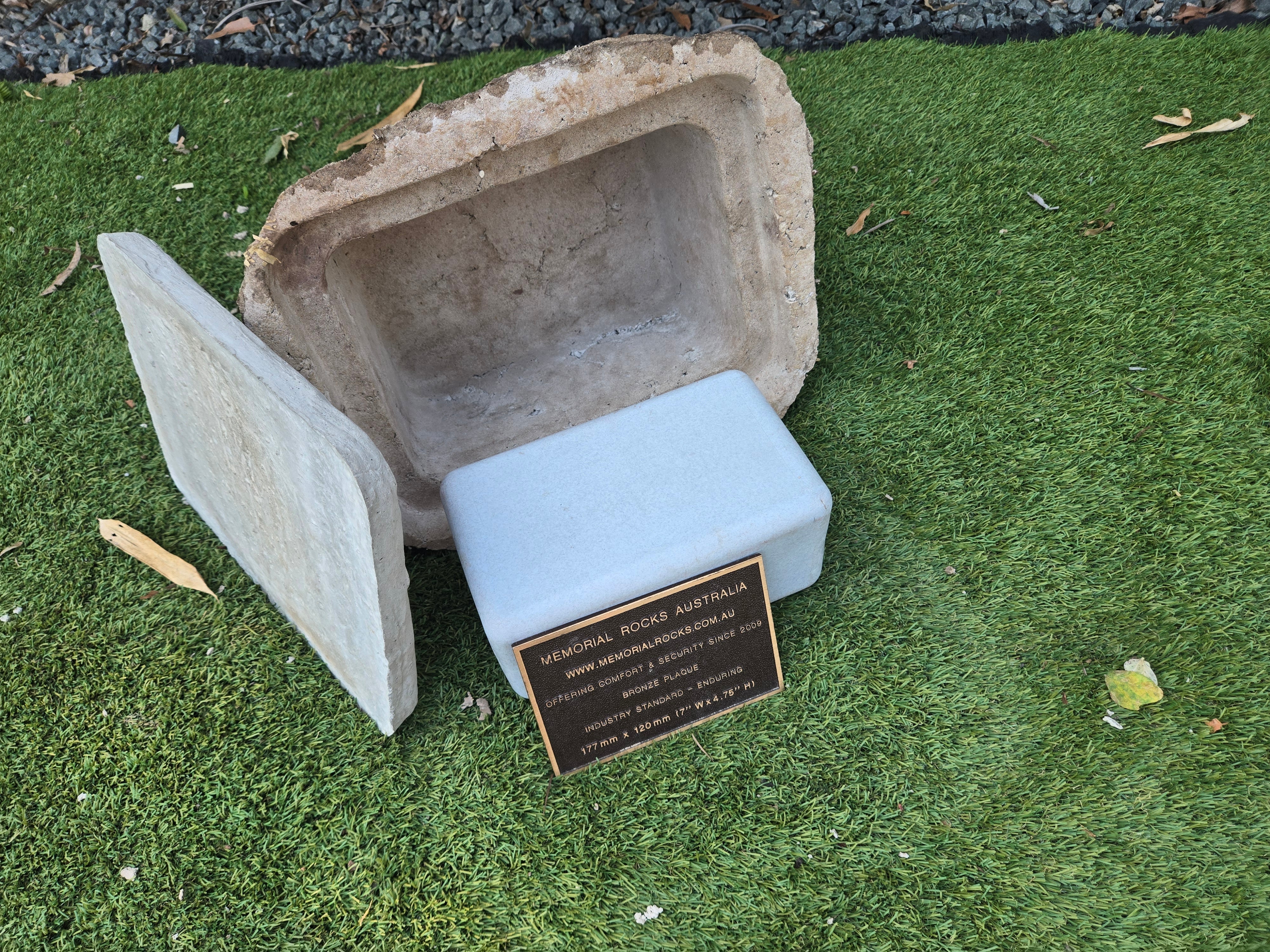 Memorial Rock Urn 2209 Large Natural Riversand