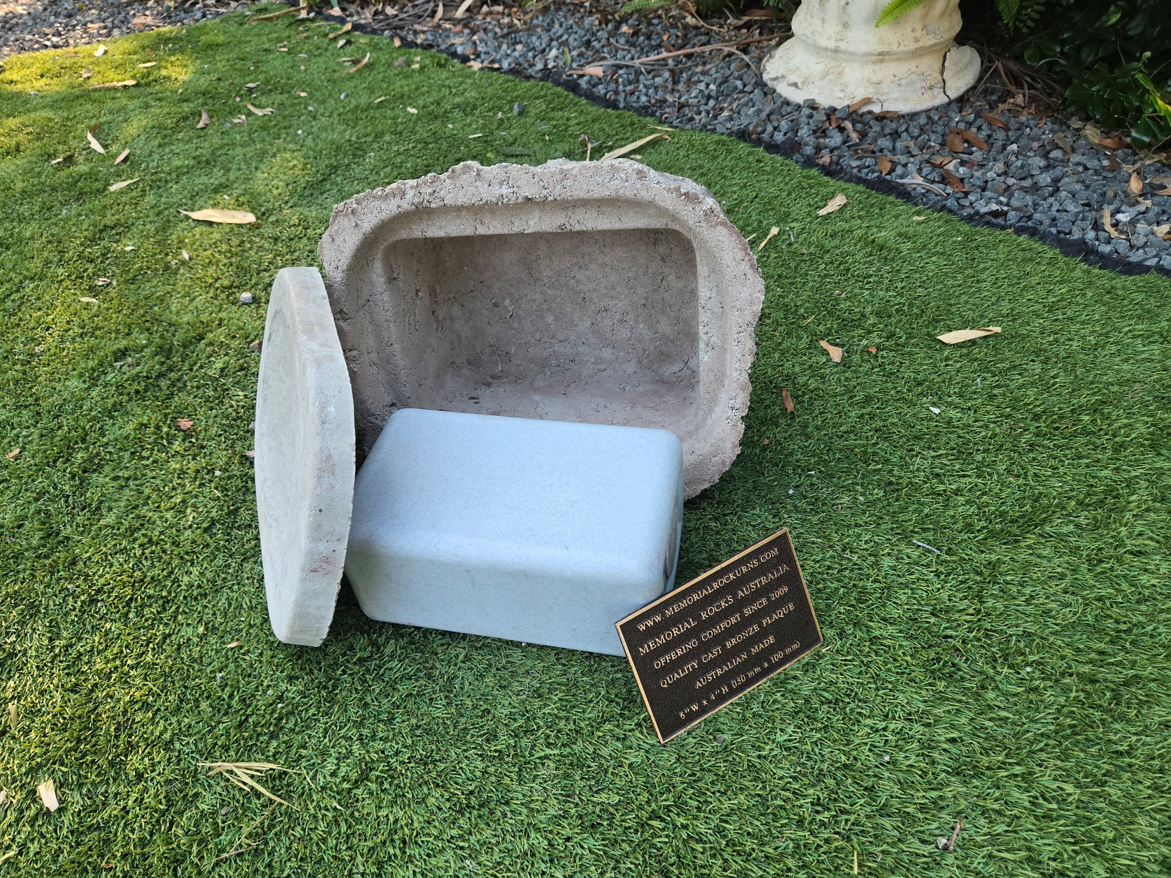 Memorial Rock Urn 2213 Medium Natural Riversand