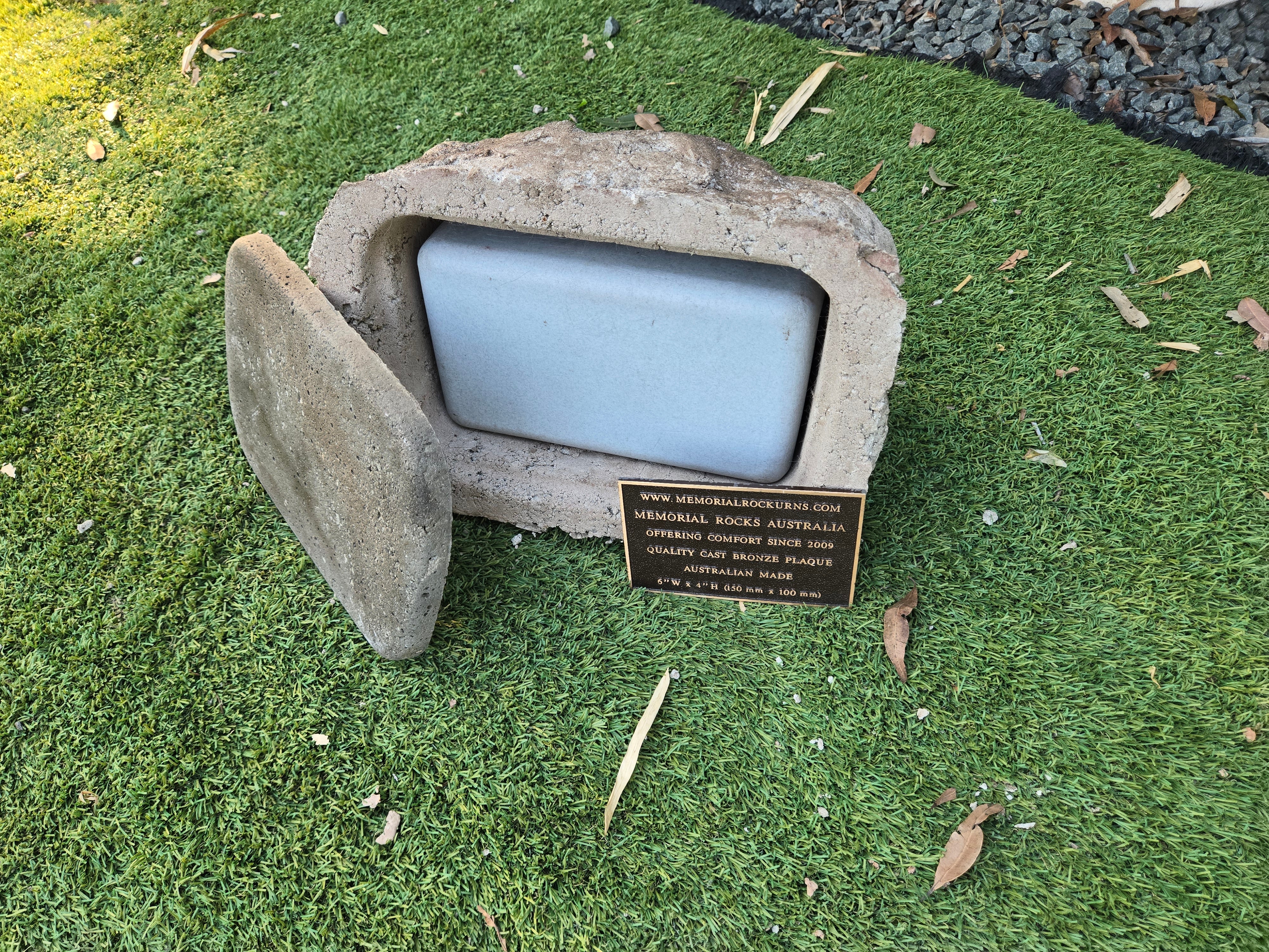 Memorial Rock Urn  2216 Regular Natural Riversand