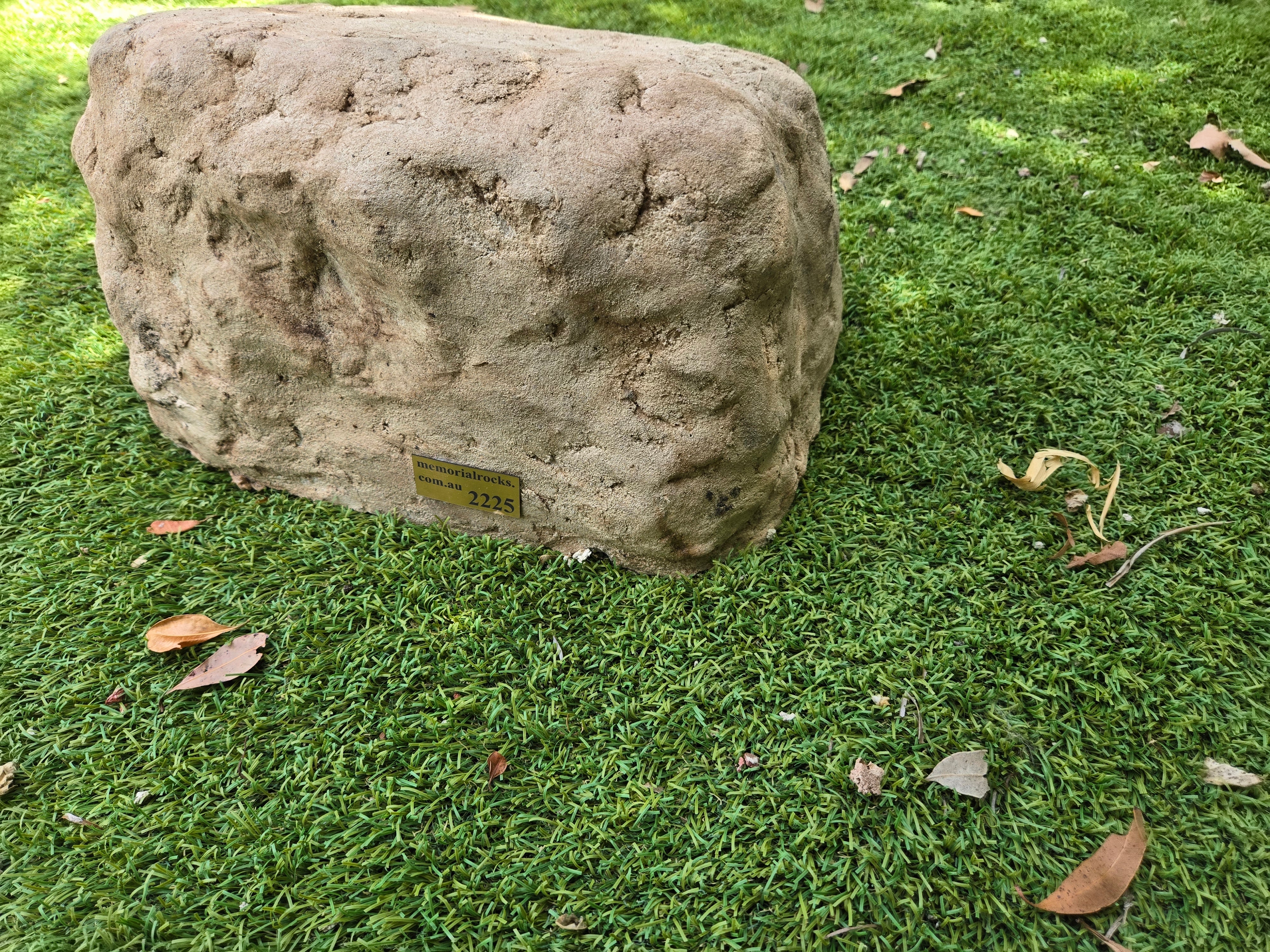 Memorial Rock Urn  2225 Regular White