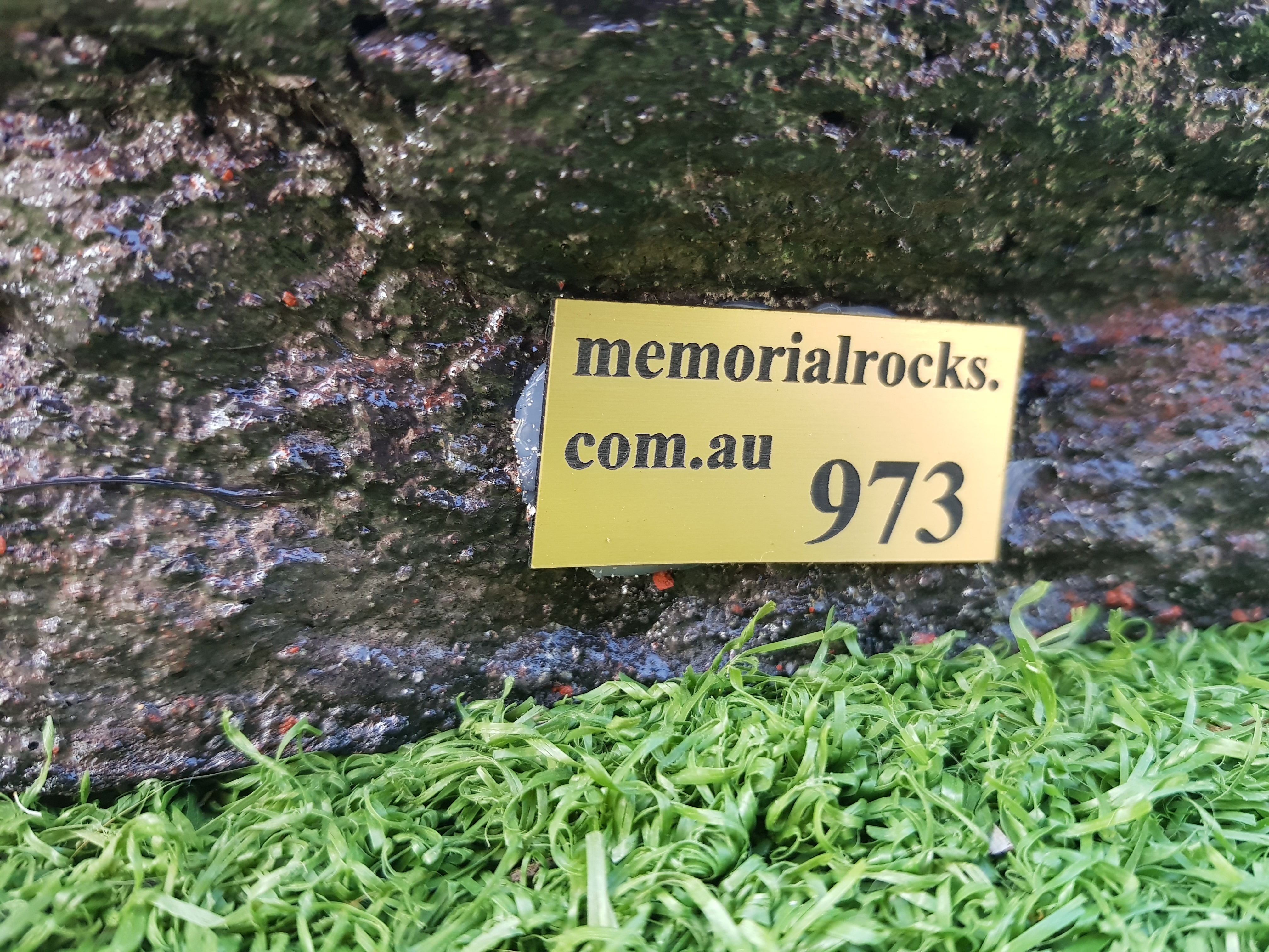 Memorial Rock Urn 973 Medium-Single