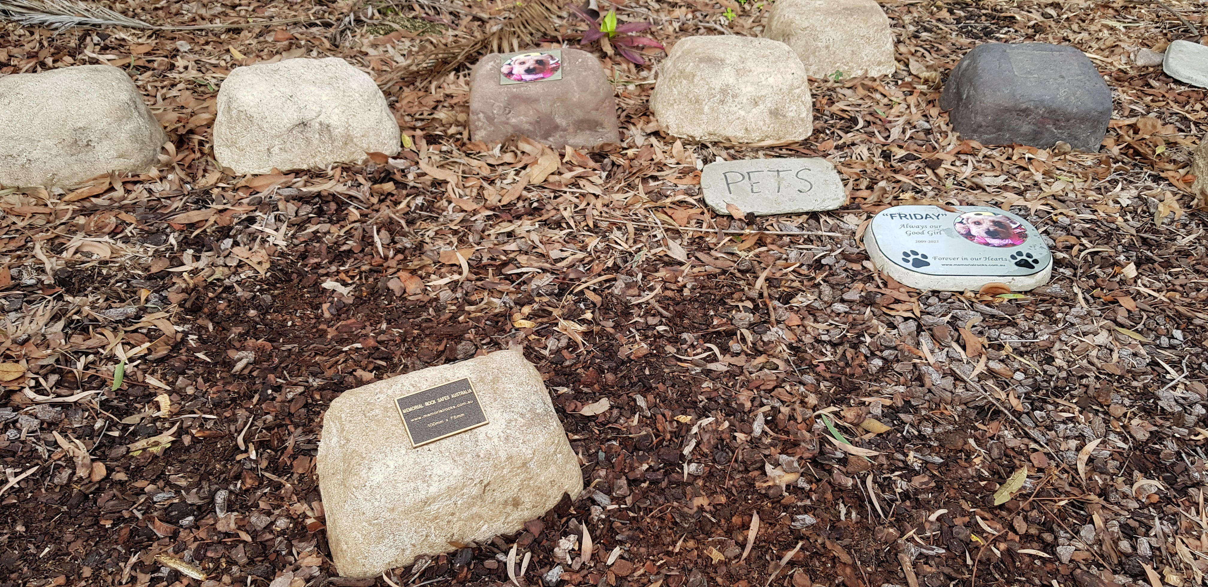 PET Memorial Rock Urn 1209