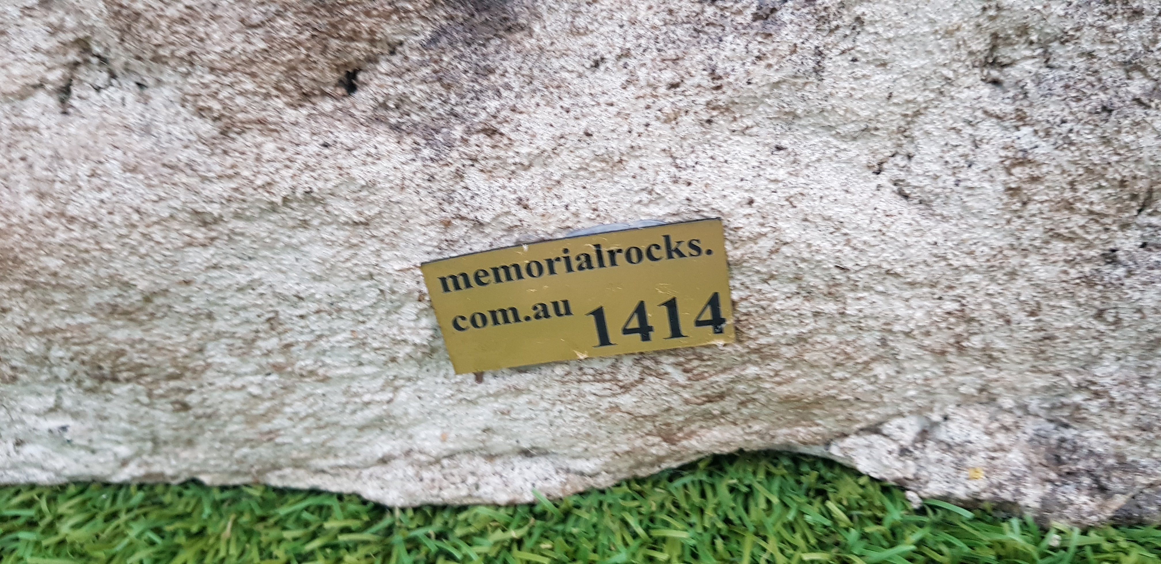 Memorial Rock Urn 1414 Large Double Natural Riversand
