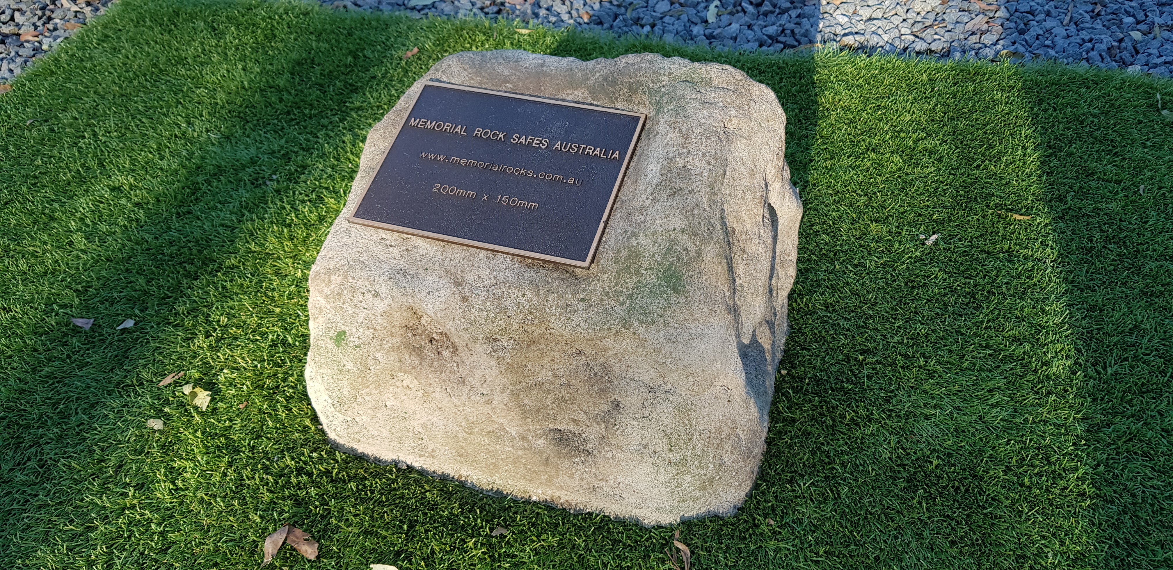 Memorial Rock Urn 1440 Large Single Natural Riversand