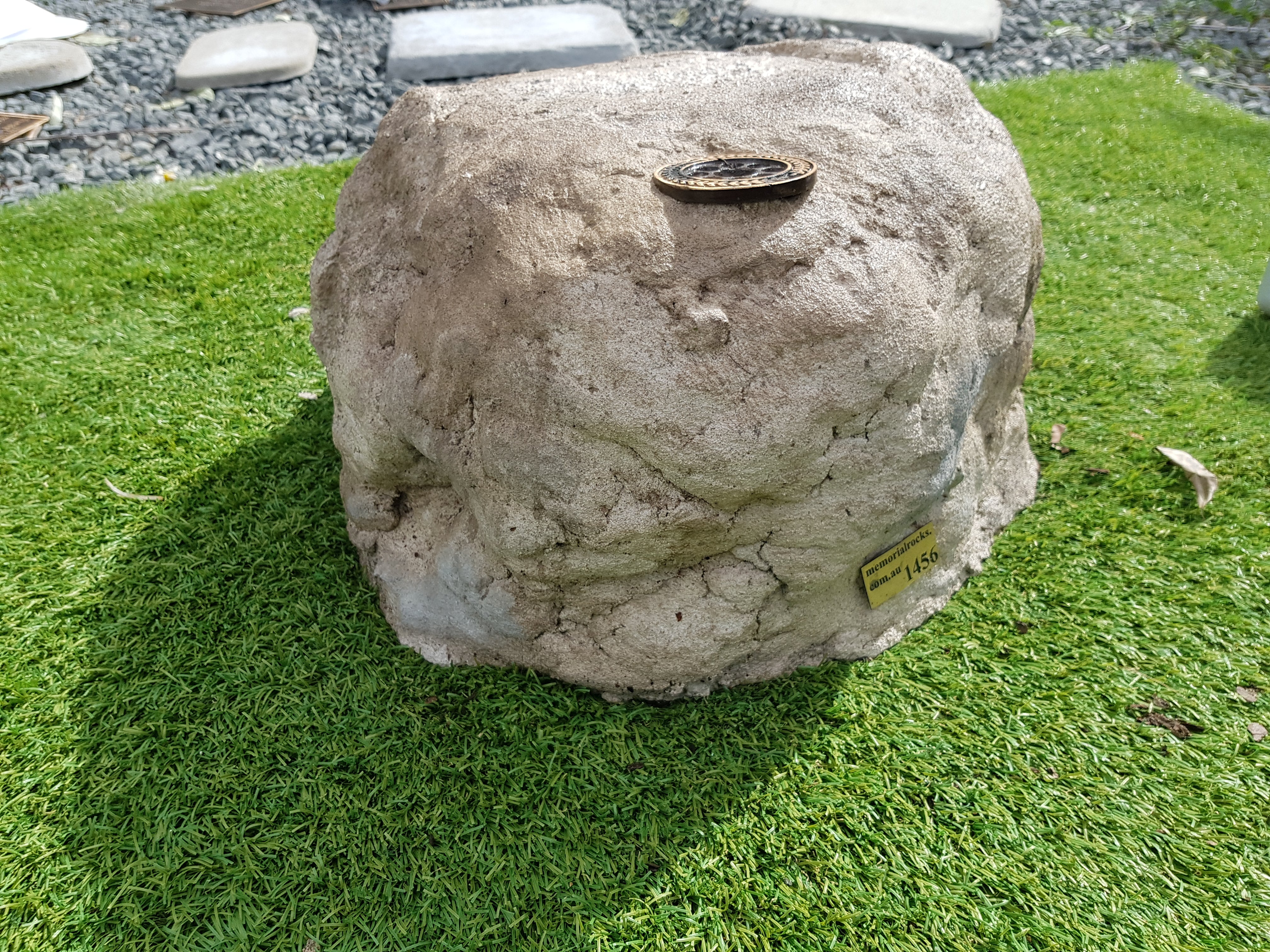 Large Memorial Rock Urn with Vase. 1456 Novelty